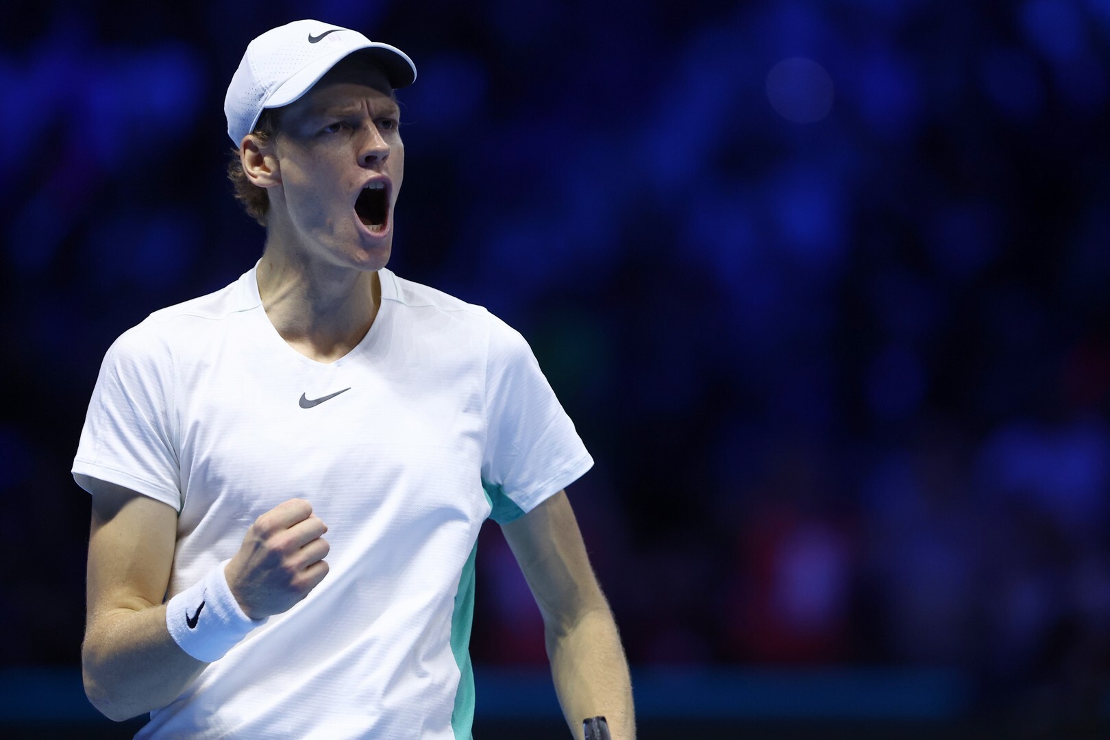 Jannik Sinner, diz sakatlığı nedeniyle Cincinnati Open’dan çekildi
