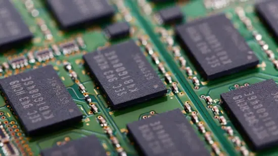 Teknoloji Dünyasında RAM Kıyameti: 2027 DRAM ve HBM Stokları Şimdiden Tükendi!